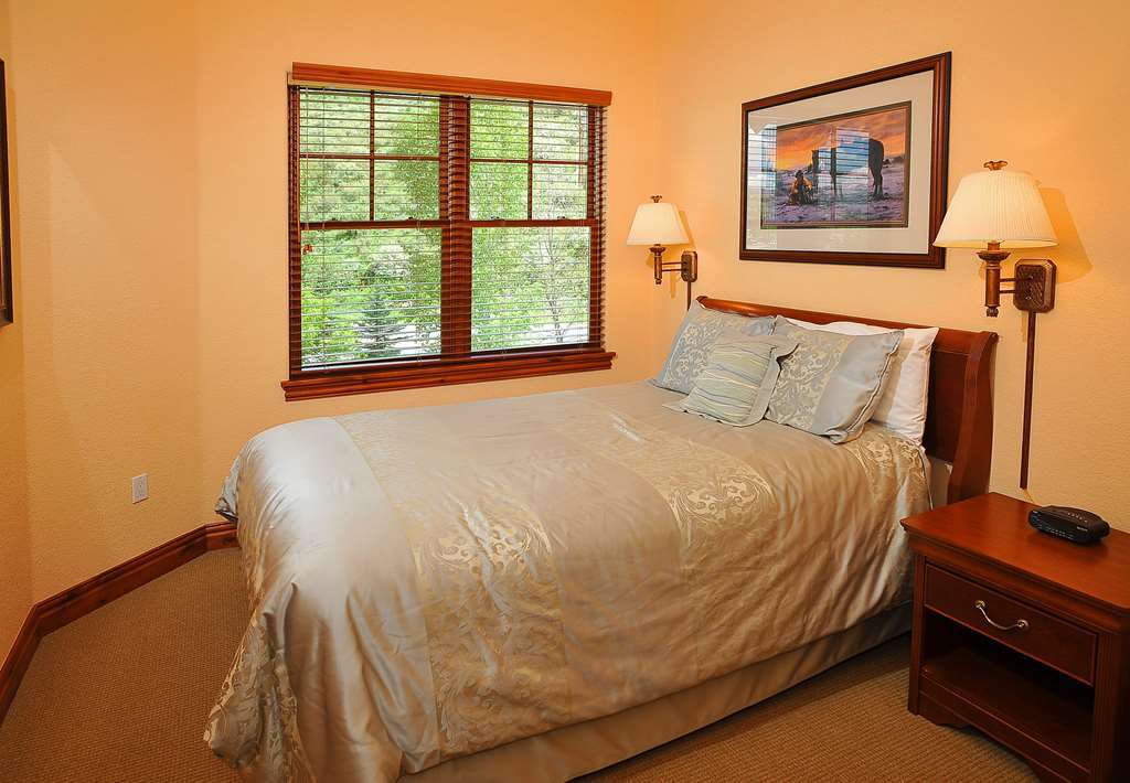 Lodge At Brookside Avon Village Bilik gambar