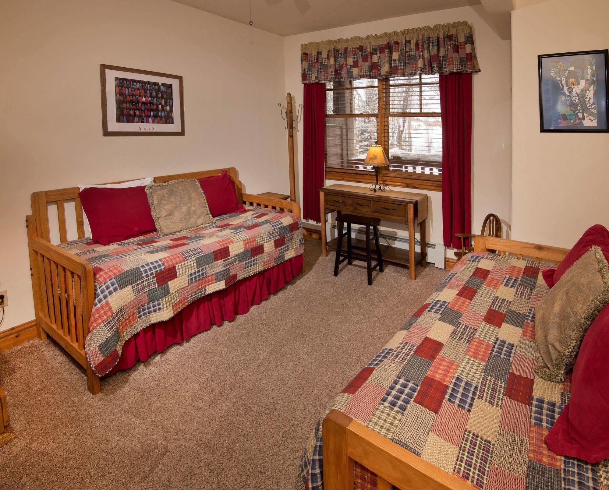 Lodge At Brookside Avon Village Luaran gambar